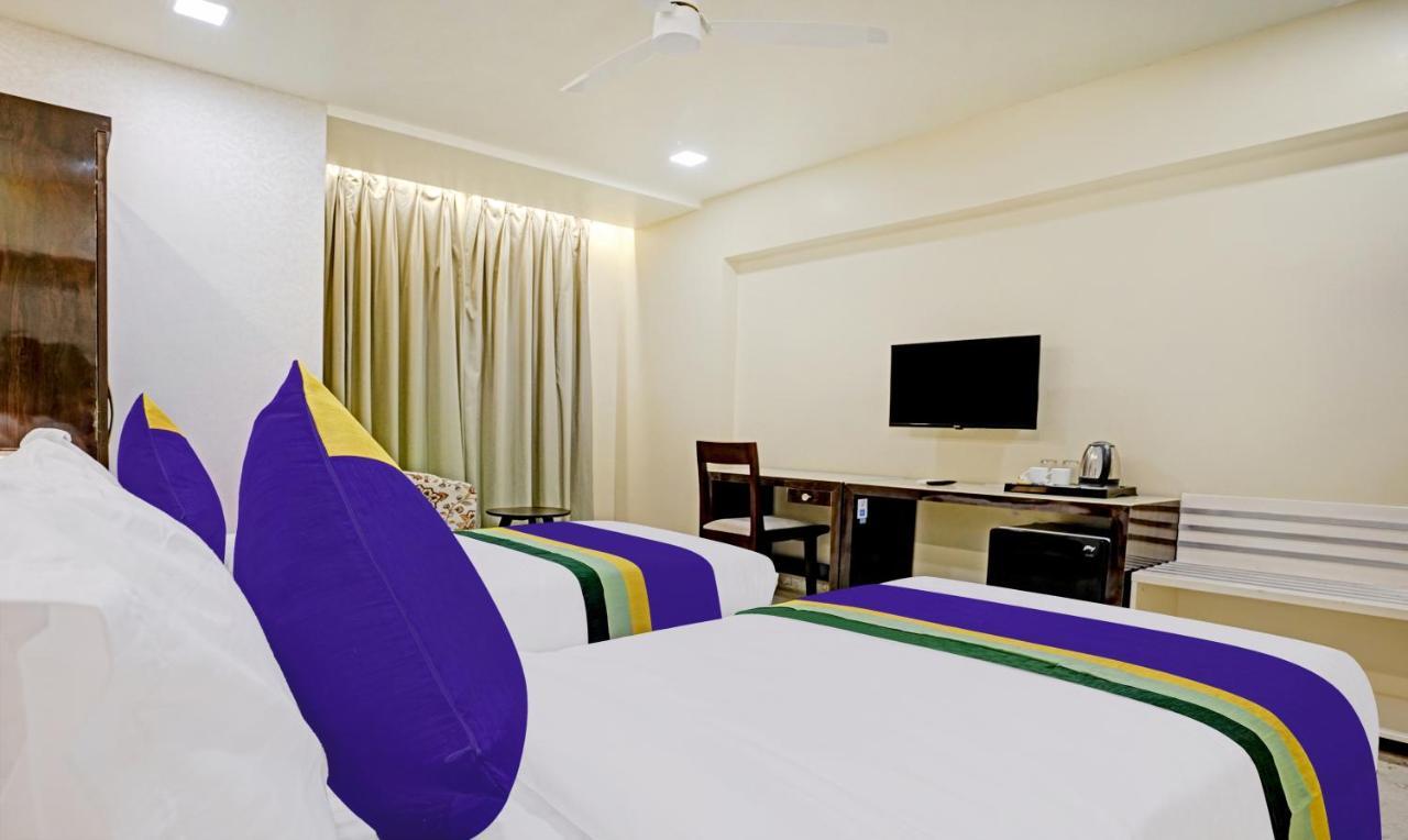 Treebo Premium Golden Bliss Trimurti Nagar Square นาคปุระ ภายนอก รูปภาพ