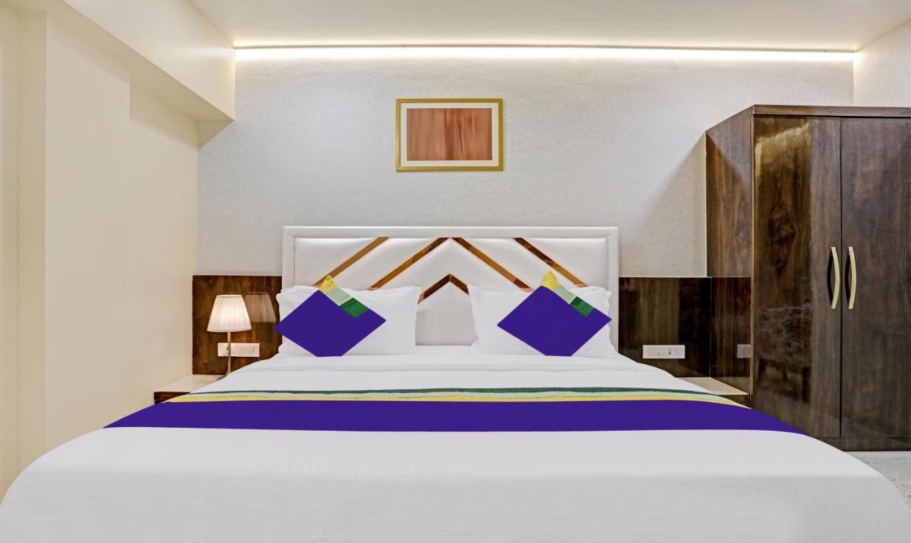 Treebo Premium Golden Bliss Trimurti Nagar Square นาคปุระ ภายนอก รูปภาพ