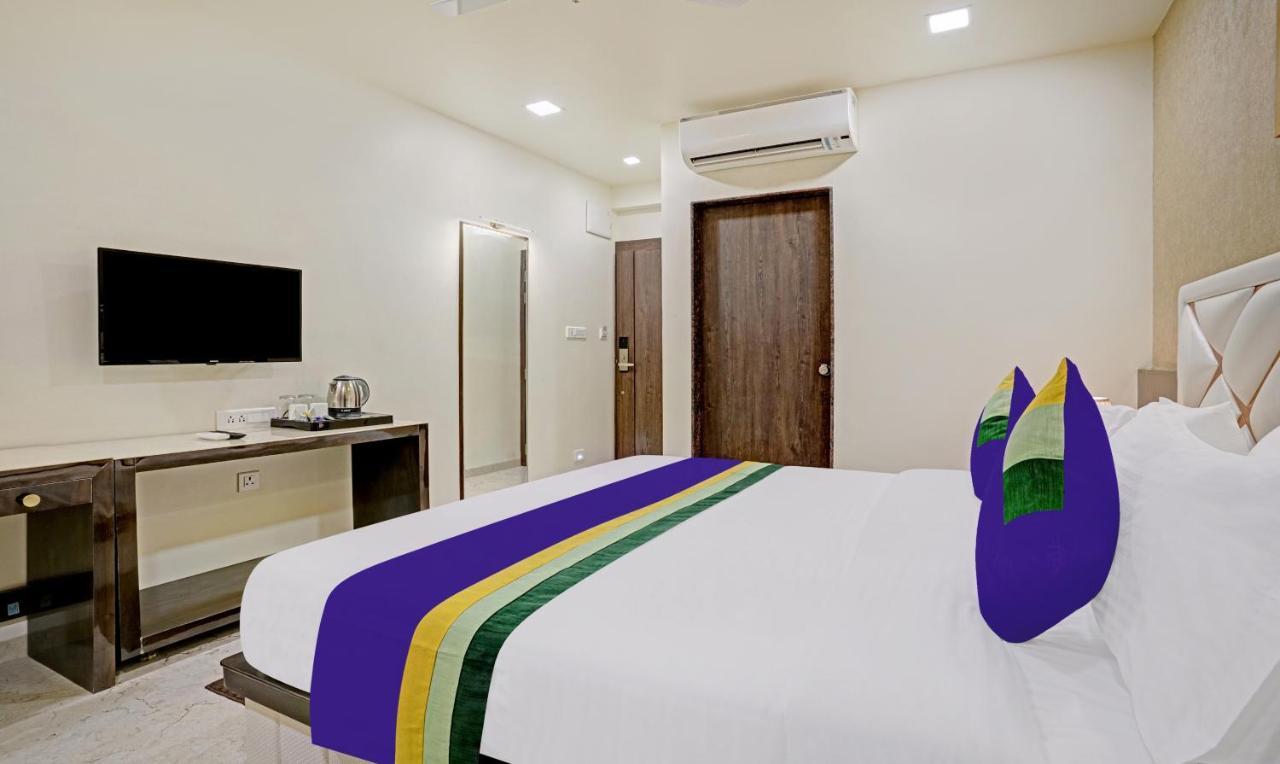 Treebo Premium Golden Bliss Trimurti Nagar Square นาคปุระ ภายนอก รูปภาพ