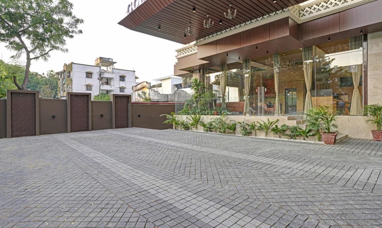 Treebo Premium Golden Bliss Trimurti Nagar Square นาคปุระ ภายนอก รูปภาพ